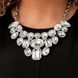The Tasha Zi Collection Necklace  & Earring Set
